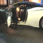 小姐姐开法拉利失恋,小姐姐的痛彻心扉